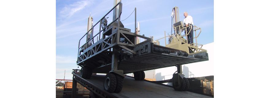 Self-leveling cargo loader, 2003